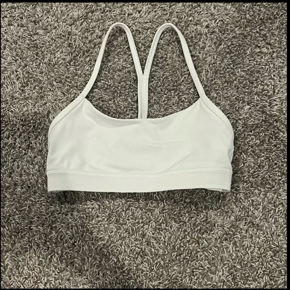 Lululemon Flow Y nulu Bra
